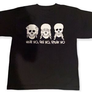 ❤️❤️❤️5/33$❤️❤️❤️Boys medium hear, speak,see no evil tee